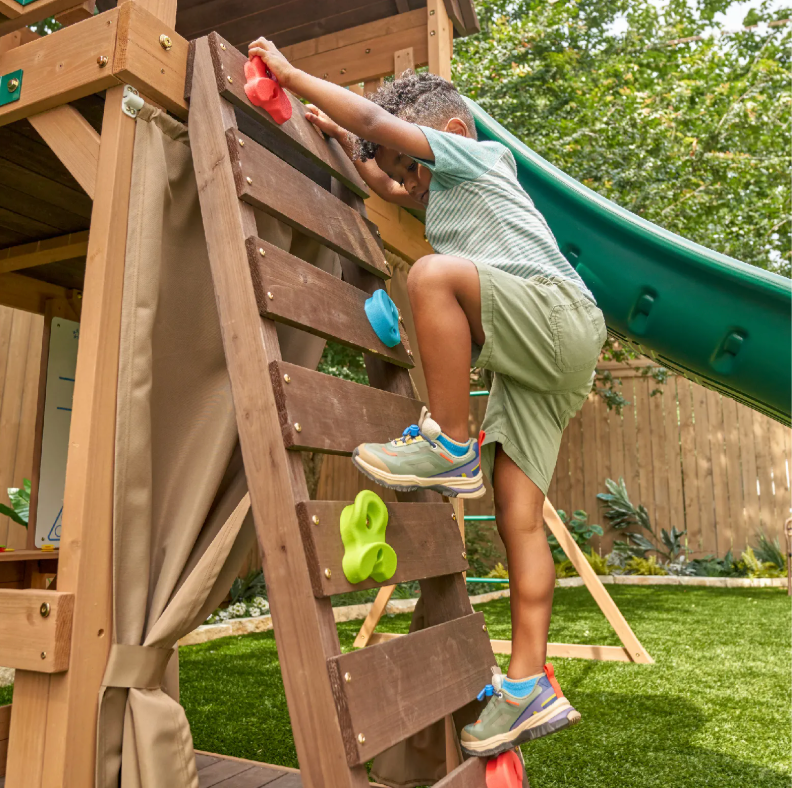 Best Swing Sets for Happy Backyards Best Swing Sets for Happy Backyards